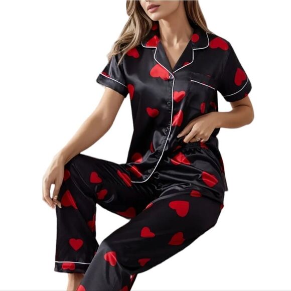 Women's Red Heart Print Black Pajama Set, Sleepwear and loungewear - Picture 4 of 12